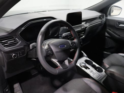 Used 2025 Ford Escape ST-Line AWD/4WD image 13