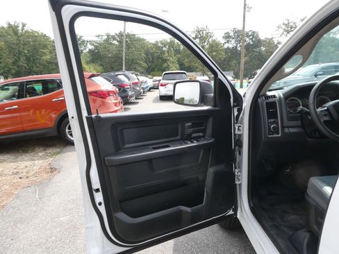 Used 2018 RAM 1500 Tradesman RWD image 11