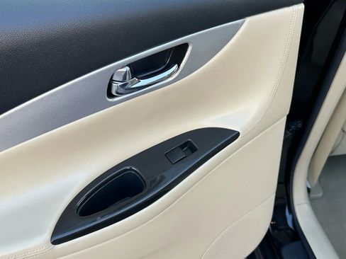 Used 2017 INFINITI QX50 2WD image 17