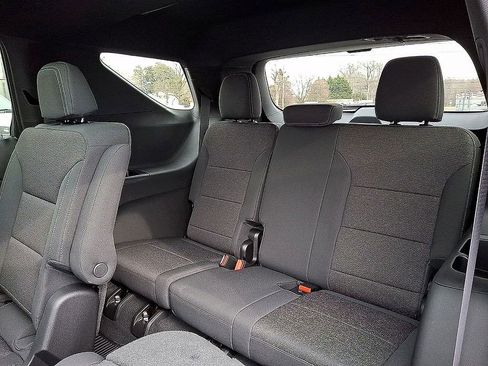 New 2026 Chevrolet Traverse LT w/ Sun and Wheel Package AWD/4WD image 7