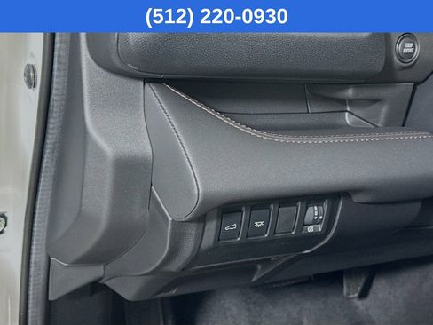 Used 2025 Subaru Ascent Bronze Edition image 11