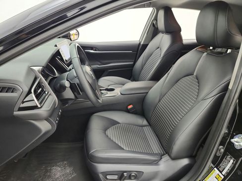 Used 2024 Toyota Camry SE FWD image 15