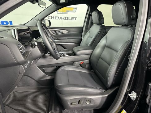 Used 2024 Chevrolet Traverse LT w/ Enhanced Driving Package image 10