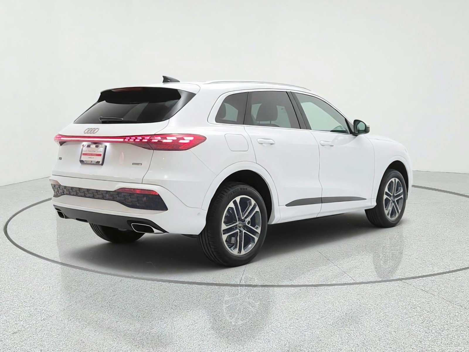 Used 2025 Audi Q5 Premium Plus w/ Premium Plus AWD/4WD image 5