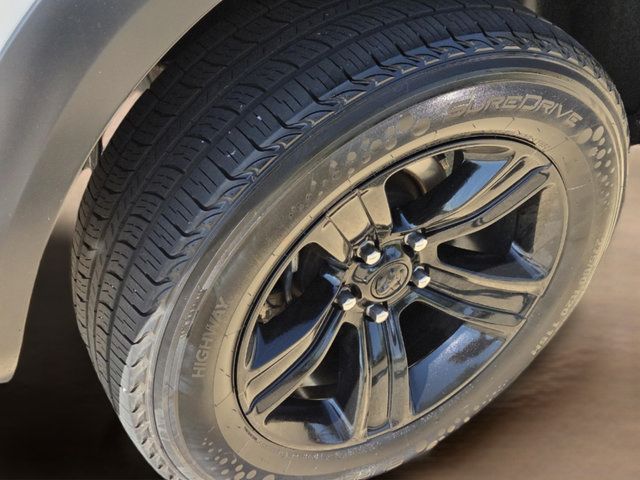 Used 2024 RAM 1500 Warlock AWD/4WD image 32