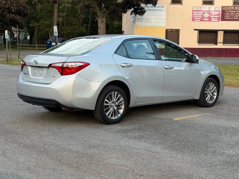 Used 2015 Toyota Corolla LE FWD image 6