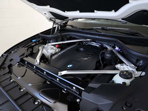 New 2026 BMW X5 sDrive40i image 32