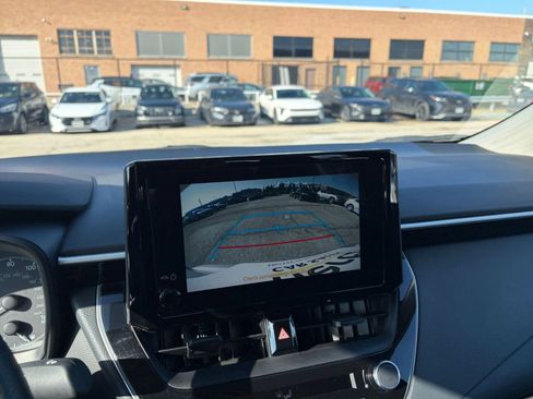 Used 2025 Toyota Corolla LE image 22