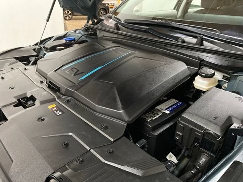 Used 2024 Hyundai Ioniq 5 SEL RWD image 95