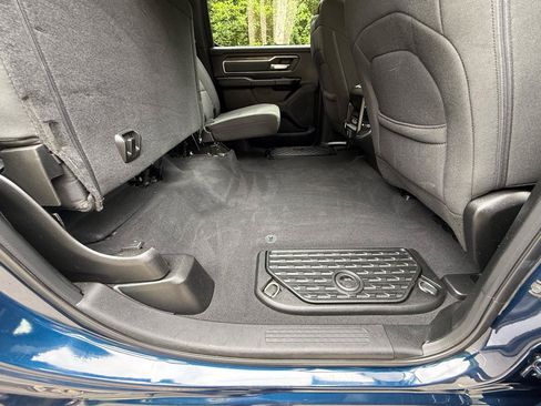 Used 2019 RAM 1500 Big Horn AWD/4WD image 39