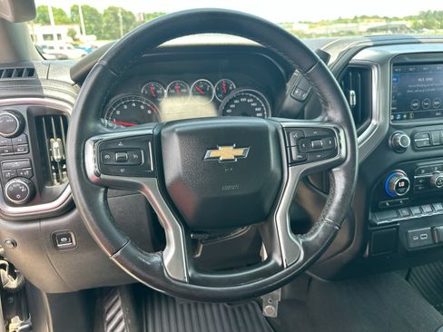 Used 2021 Chevrolet Silverado 1500 LT w/ Fleet Comfort Package AWD/4WD image 14