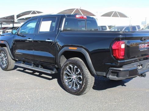 Used 2024 GMC Canyon Denali image 8