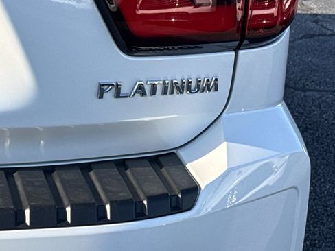 Used 2023 Nissan Armada Platinum w/ Captain's Chairs Package AWD/4WD image 12