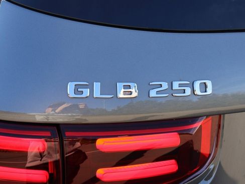 New 2026 Mercedes-Benz GLB 250 4MATIC image 8