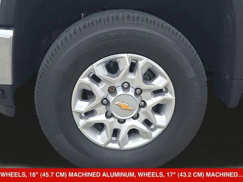 Used 2024 Chevrolet Silverado 2500 LT AWD/4WD image 14