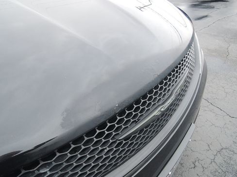 Used 2018 Chrysler Pacifica Touring-L w/ S Appearance Package FWD image 41