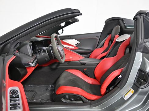Used 2022 Chevrolet Corvette Stingray Premium Conv w/ Z51 Performance Package image 28