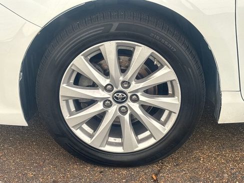 Used 2017 Toyota Camry SE image 23