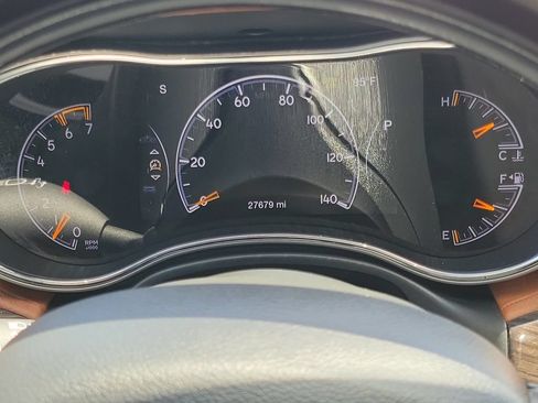 Used 2020 Jeep Grand Cherokee Overland AWD/4WD image 29