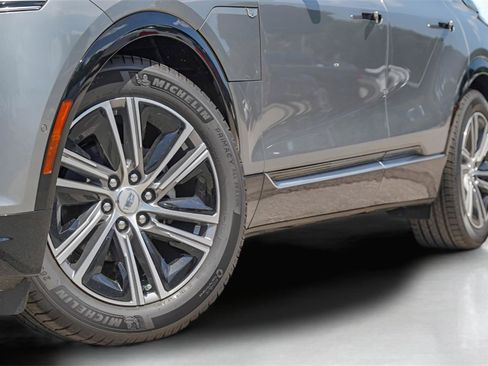 New 2025 Cadillac Lyriq Luxury image 2