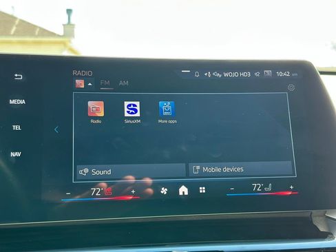 Certified 2025 BMW X1 xDrive28i w/ Premium Package image 35