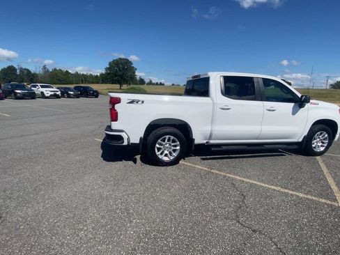 Certified 2023 Chevrolet Silverado 1500 RST w/ Convenience Package II AWD/4WD image 9