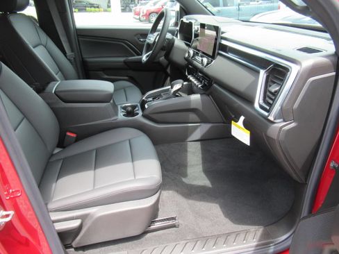 New 2026 GMC Canyon Elevation w/ Convenience Package RWD image 10