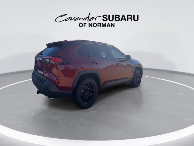 Used 2019 Toyota RAV4 XLE w/ Convenience Package FWD image 8