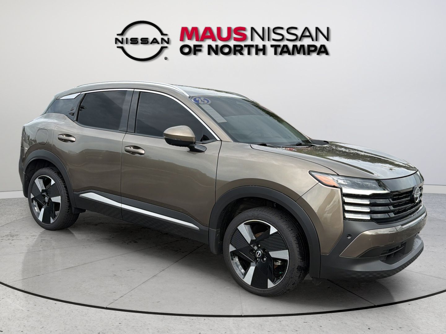 Certified 2025 Nissan Kicks SR FWD image 14