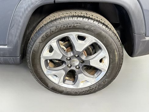 Used 2017 Jeep Compass Limited image 37