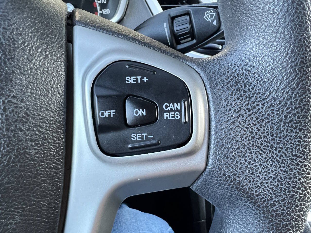 Used 2012 Ford Fiesta SE FWD image 17
