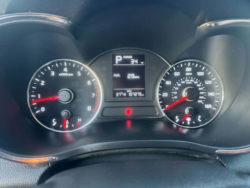 Used 2018 Kia Forte LX image 17