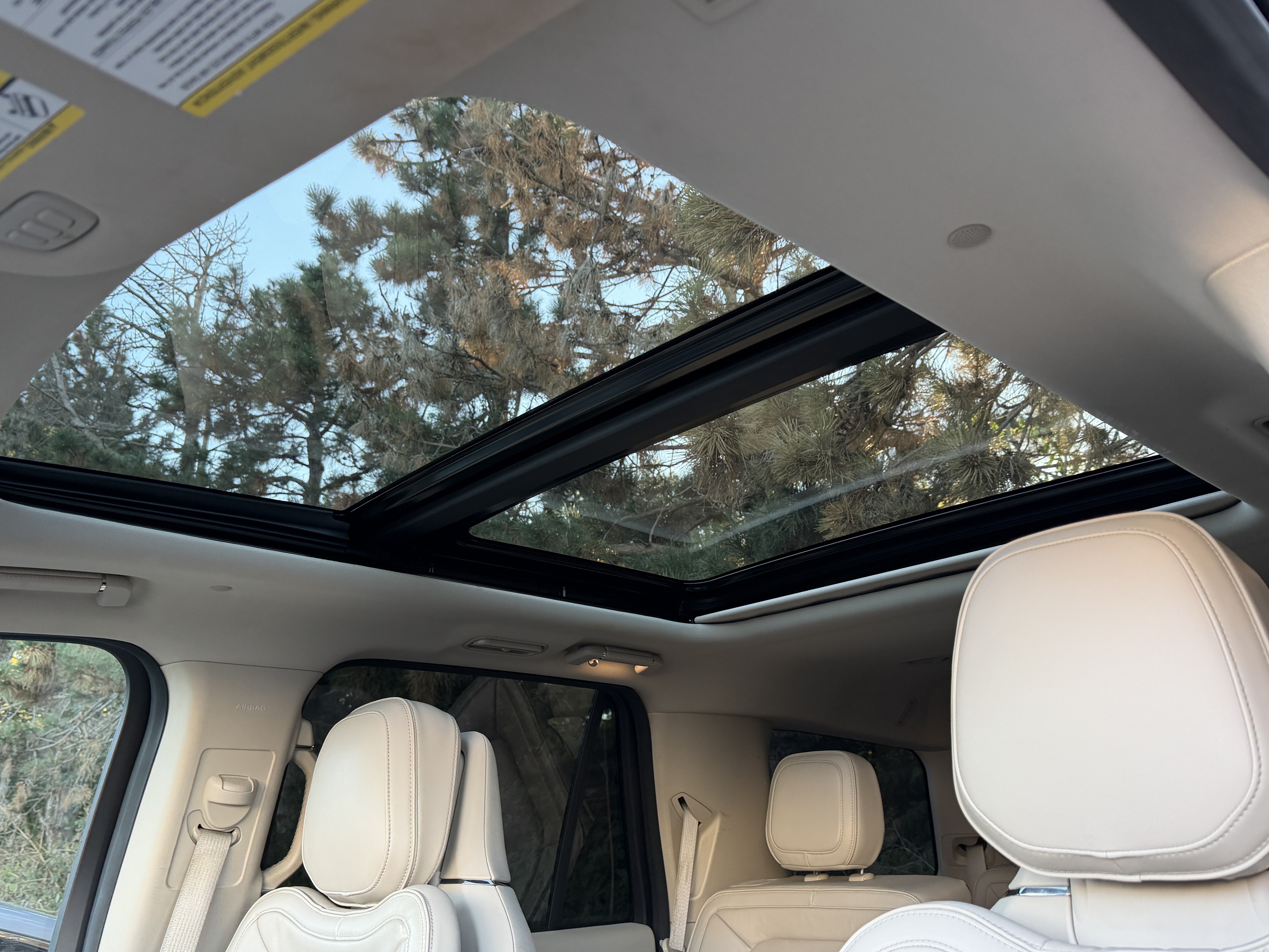 Used 2019 Lincoln Navigator Reserve AWD/4WD image 11
