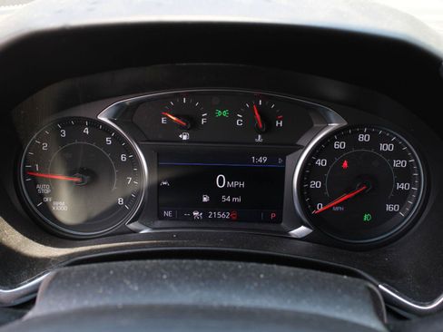 Used 2024 Chevrolet Equinox Premier AWD/4WD image 11