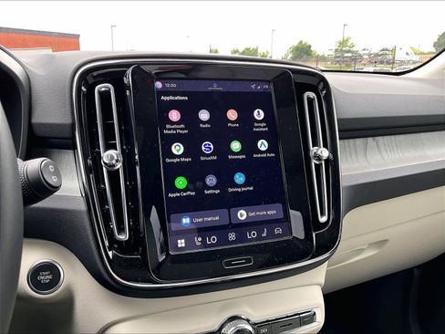 Used 2026 Volvo XC40 B5 Plus w/ Protection Package Premier image 34