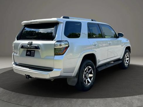 Used 2018 Toyota 4Runner TRD Off-Road AWD/4WD image 4
