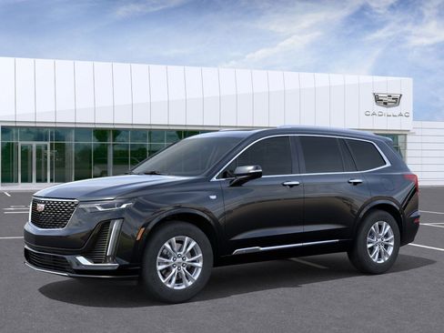 New 2025 Cadillac XT6 Luxury image 2