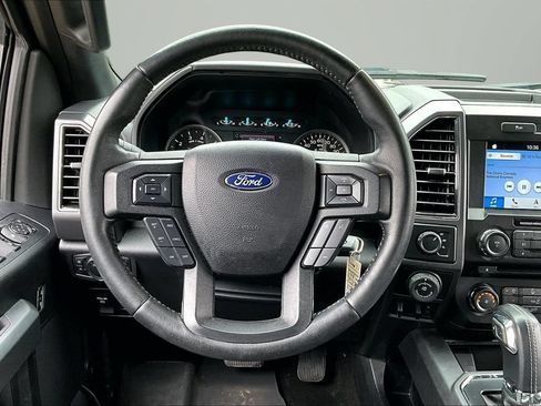 Used 2018 Ford F150 XLT w/ Equipment Group 302A Luxury AWD/4WD image 9
