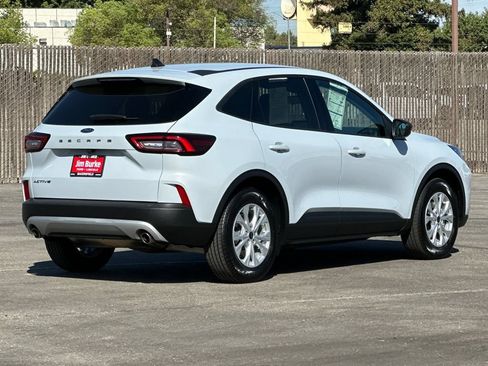 Certified 2025 Ford Escape Active FWD image 3