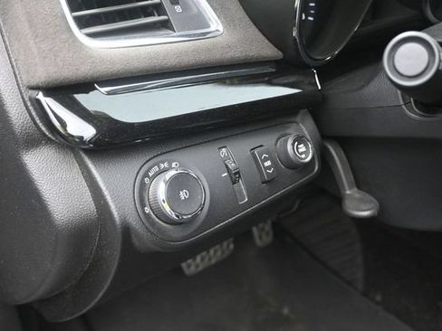 Used 2015 Chevrolet SS RWD image 14