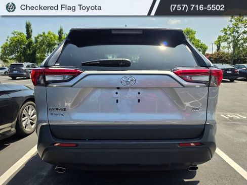 Used 2025 Toyota RAV4 XLE w/ Convenience Package FWD image 5