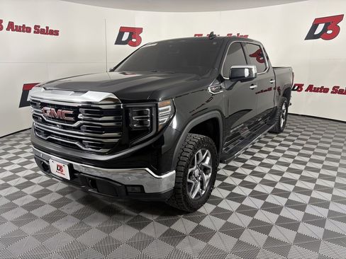 Used 2024 GMC Sierra 1500 SLT w/ SLT Premium Plus Package image 2