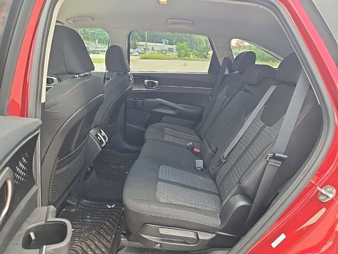 Used 2022 Kia Sorento LX FWD image 17