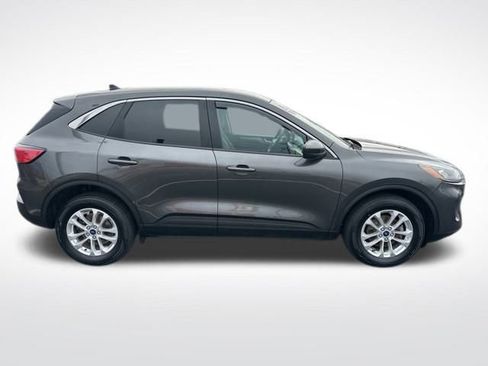 Used 2020 Ford Escape SE image 6