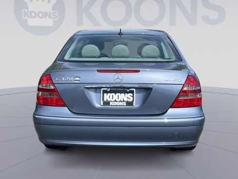 Used 2005 Mercedes-Benz E 320 4MATIC Sedan image 5