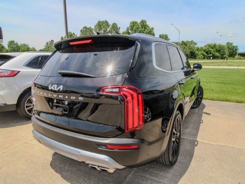 Used 2022 Kia Telluride SX AWD/4WD image 3