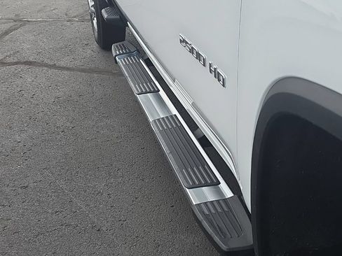 Used 2025 Chevrolet Silverado 2500 LT w/ Convenience Package AWD/4WD image 14