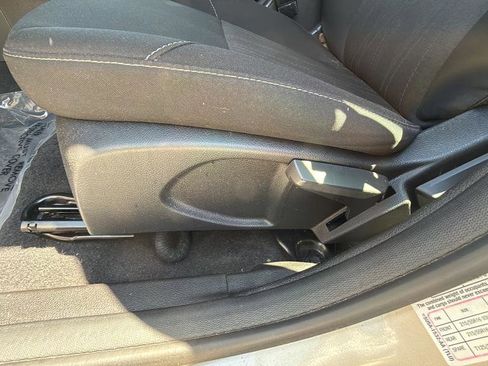 Used 2017 Ford Focus SE FWD image 15