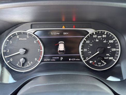Used 2025 Nissan Rogue SV FWD image 14