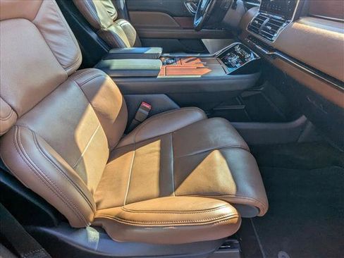 Used 2023 Lincoln Navigator L Reserve image 20